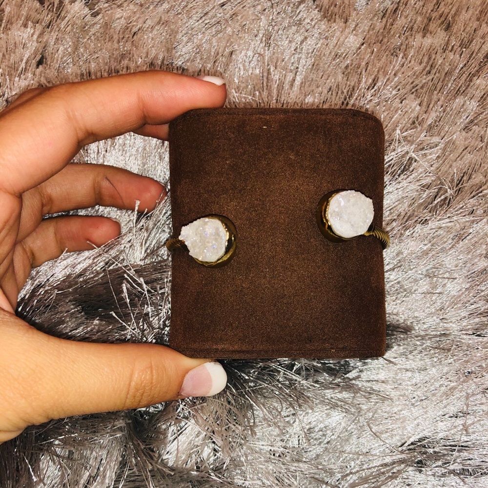 Stone cuff